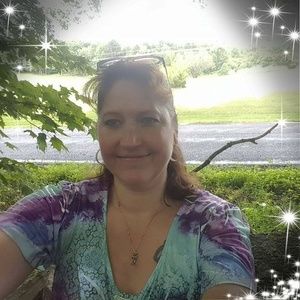 Meet your Posher, Denise